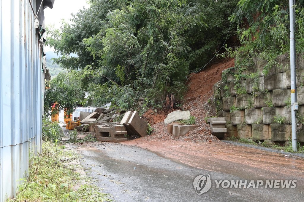 [중부 집중호우] '폭우 소강' 경기도…응급복구 총력(종합)