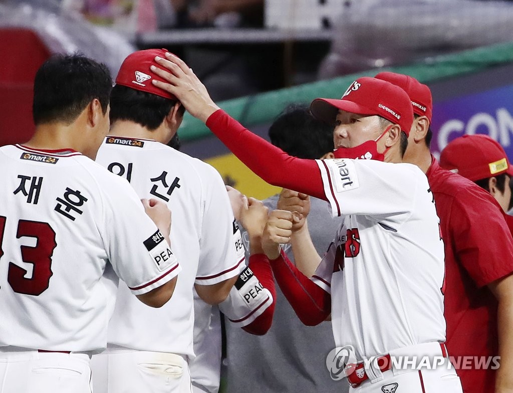 '수비야구로 1위 질주' SSG 김원형 감독 "매 경기 최선 다할 뿐"