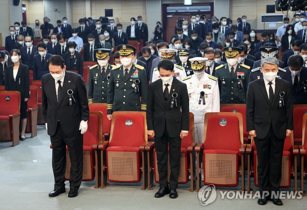 '수유리 광복군 17위' 광복 77년만에 국립묘지 안장(종합)