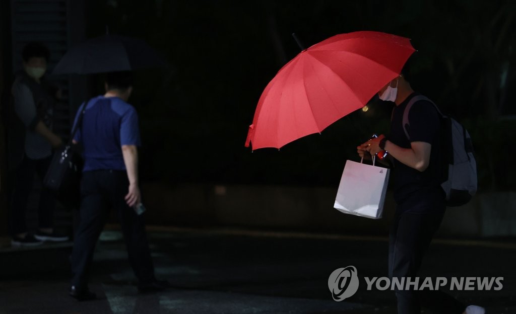 대구·경북 흐리고 많은 비…예상강수량 최대 100mm