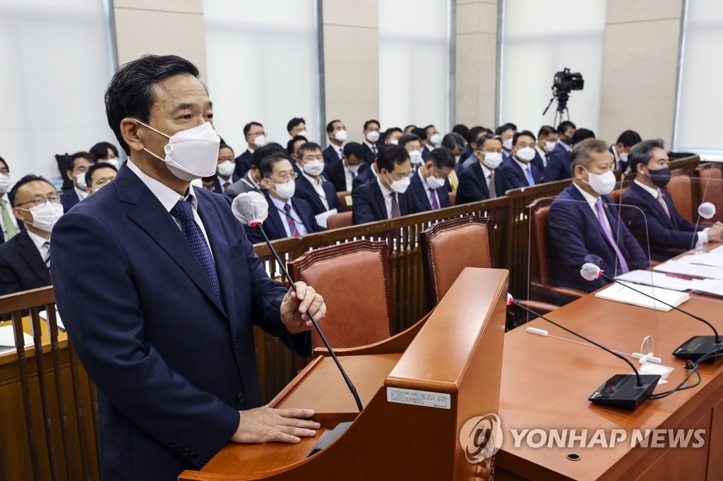 경찰국, 출범하자마자 김순호 국장 '밀정 의혹'에 곤혹