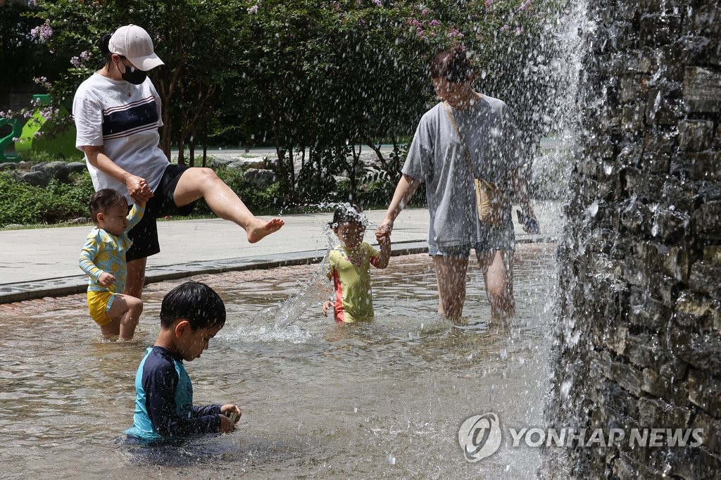 [내일날씨] 구름 낀 하늘…서울 낮 최고 32도