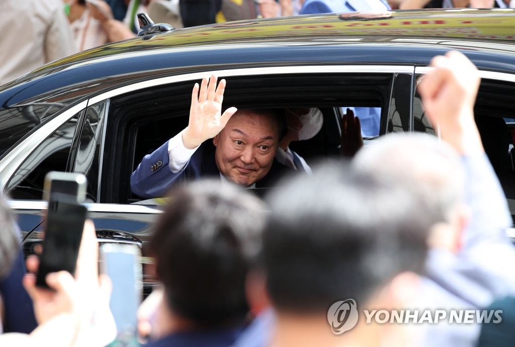 尹, 첫 서문시장 방문…"대구 생각나면 힘나, 기 좀 받겠다"(종합)