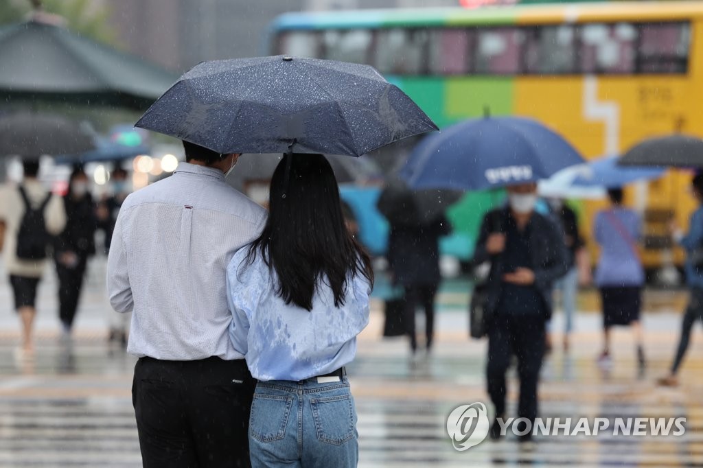 9월 첫날 오후부터 제주에 비…남부지방 전체로 확대