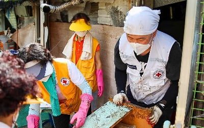 롯데·한화 10억, 신세계·CJ 5억…수해 복구에 '통큰 기부'