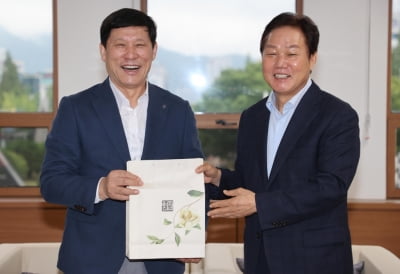박완수 지사-허구연 총재, 경남 야구 인프라 구축 논의
