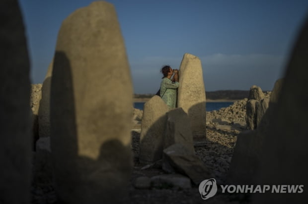 스페인서 선돌 500개로 이뤄진 거석단지 발견…"유럽 최대급"