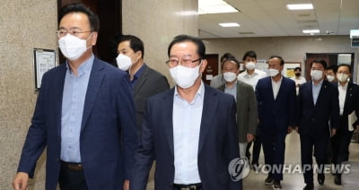 주호영, 비대위원·중진 간담회…"결론난거 없고 의총서 논의"