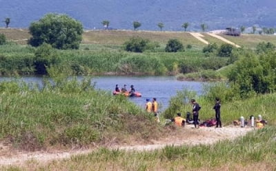 충북 영동군 하천서 60대 추정 남성 숨진 채 발견