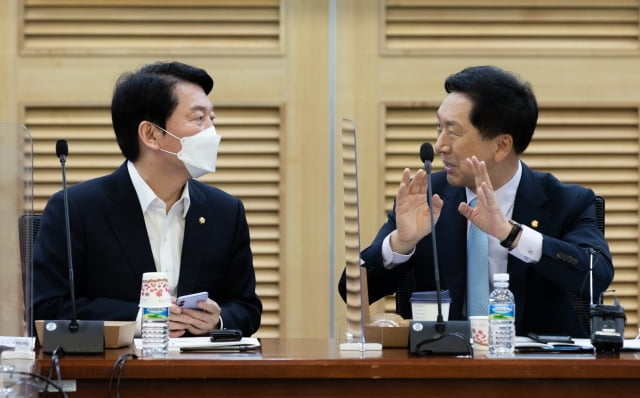 안철수(왼쪽), 김기현 국민의힘 의원 / 사진=뉴스1