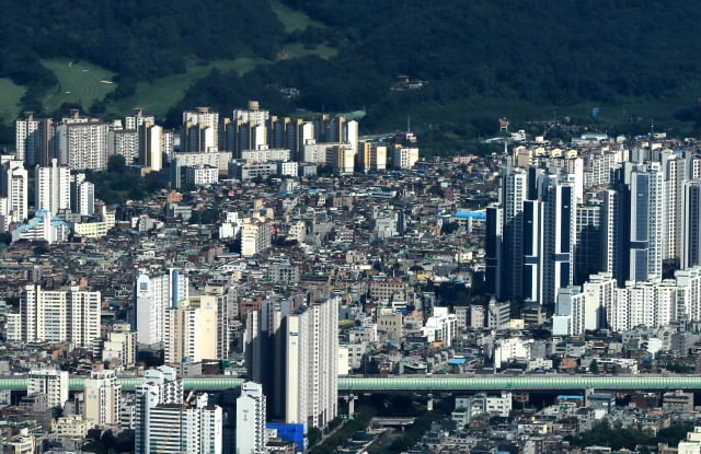 서울 송파구 롯데월드타워 서울스카이에서 바라본 거여 마천동 일대. / 사진=뉴스1