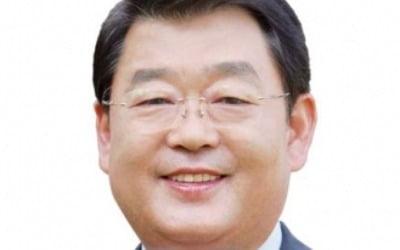 "생계형 소상공인 소외 없도록 '투트랙' 정책 지원"