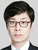 싸이 소속사에 '뭉칫돈'…반도체 회사 부회장의 '사업 외도' [김익환의 컴퍼니워치]