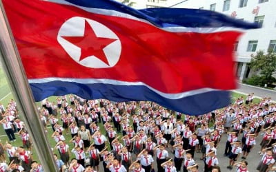 "대단히 비정상적"…북한의 돈 가치는 왜 폭등했을까 [조미현의 외환·금융 워치]