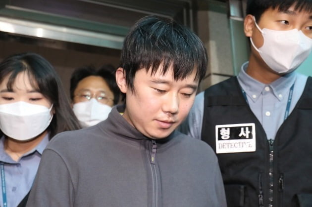 [속보] '신당역 살인' 전주환, 스토킹혐의 1심 징역 9년