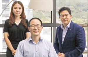 황재윤(오른쪽부터), 장진호, 김혜민 전기전자컴퓨터공학과 교수.  DGIST  제공 