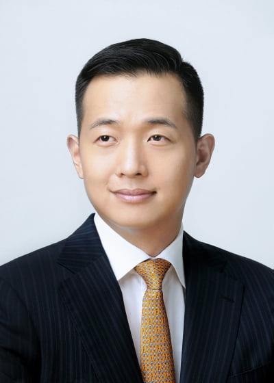 [CEO24시] 김동관 한화그룹 부회장 승진…미래 핵심 사업 이끈다
