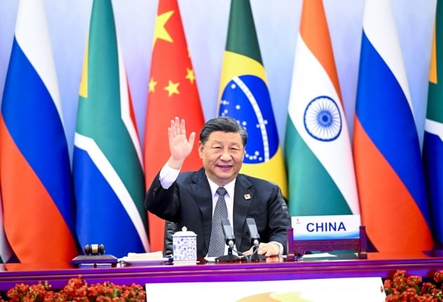시진핑 중국 국가주석이 2022년 6월 23일 화상을 통해 제14차 브릭스(BRICS) 비즈니스포럼 개막식 기조연설을 하고 있다. 사진=신화통신·연합뉴스