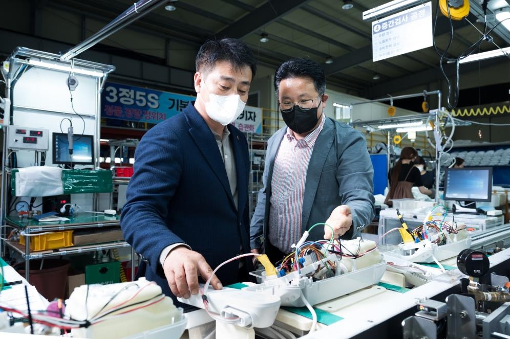 상생형 스마트공장 지속 구축…중기부-삼성전자, 광주서 킥오프 행사