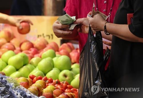 올리고 또 올리고…추석 전후 생활물가·공공요금 줄인상