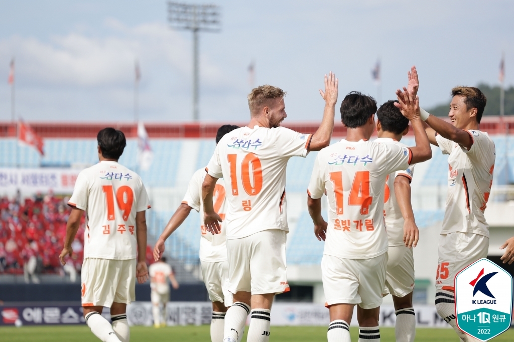 프로축구 전북, 대구에 5-0 대승…1위 울산 승점 7 차로 추격