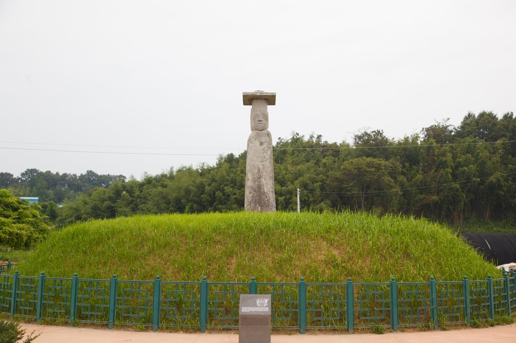 조선시대 관아 건물 '무주 한풍루' 기둥·기단 보수한다