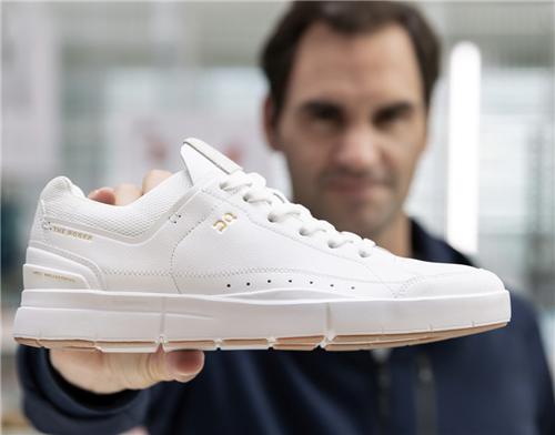 800 billion won sponsorship deal after leaving Nike ... Emperor Federer's business acumen