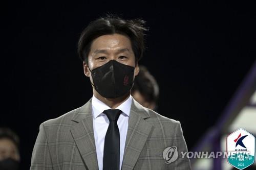 '승격' 광주 이정효 감독 "'얼마나 버티겠냐' 시선 뒤집어놔"