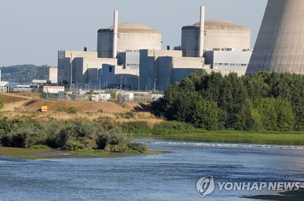 '전력공급 비상'…프랑스 "올겨울 모든 원자로 재가동"