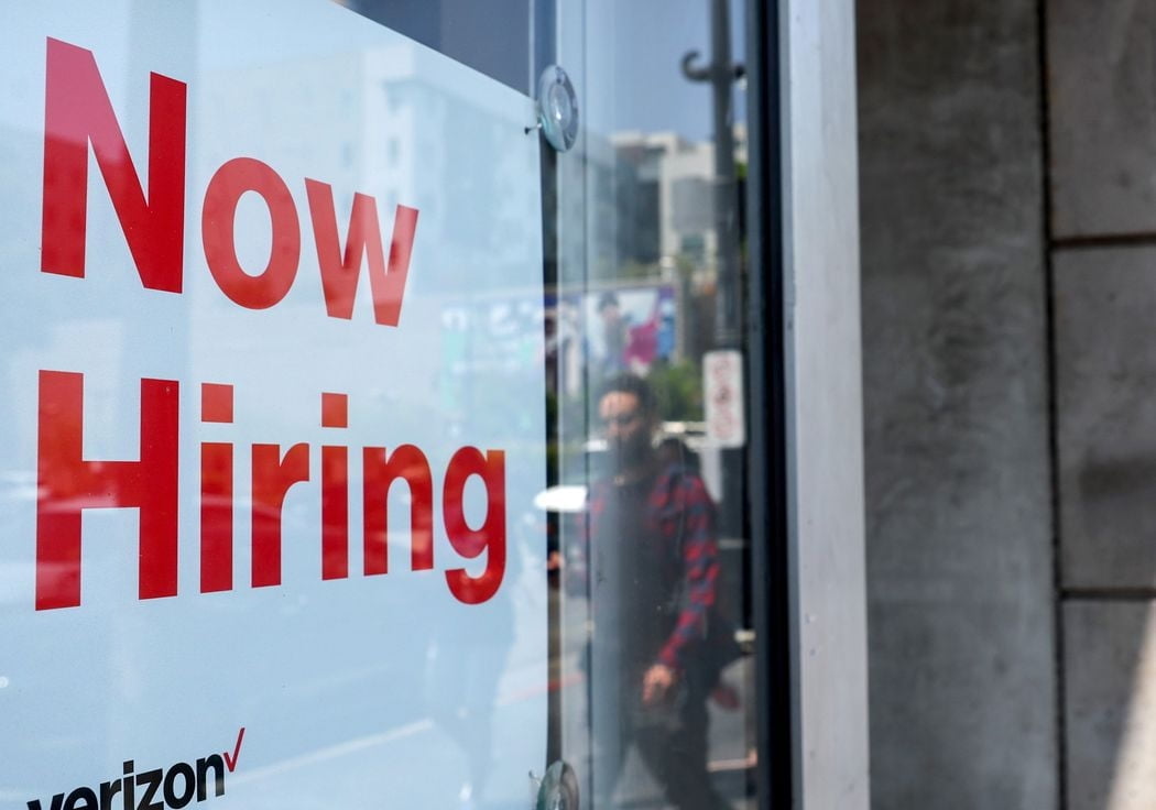 미국 실업수당 청구 22만건…5월 이후 최저