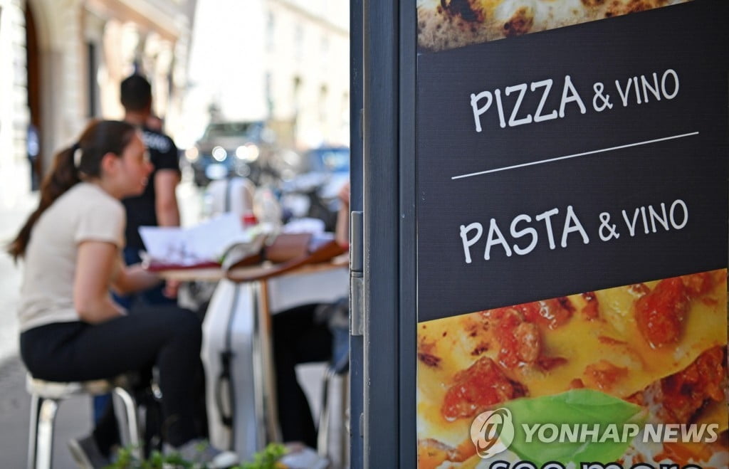 '젤라토' 가격 올리고, 양 줄이고…로마 식당가 줄폐업