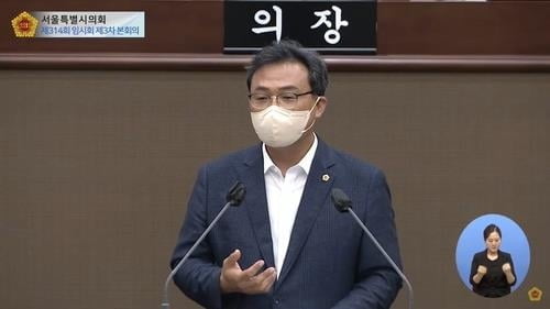 "좋아하는데 안 받아줘서"…실언한 시의원 고발 당했다