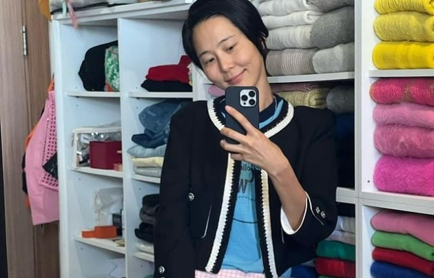 '마이큐♥' 김나영, 680만원 명품 D사 핑크 가방 들고 찰칵…힙한 패션도 찰떡[TEN★]