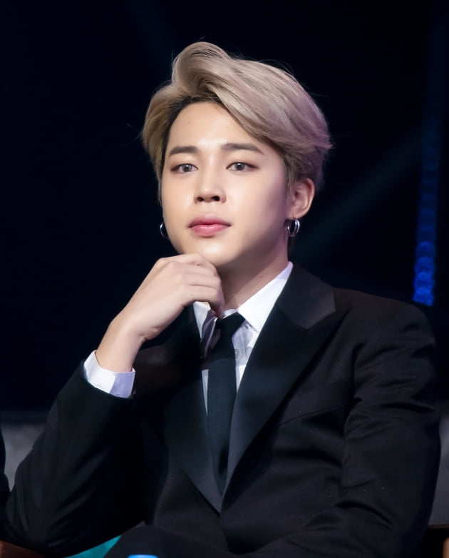 방탄소년단 지민, 104주째 인기투표 1위 신기록…10월 생일랭킹도 우승