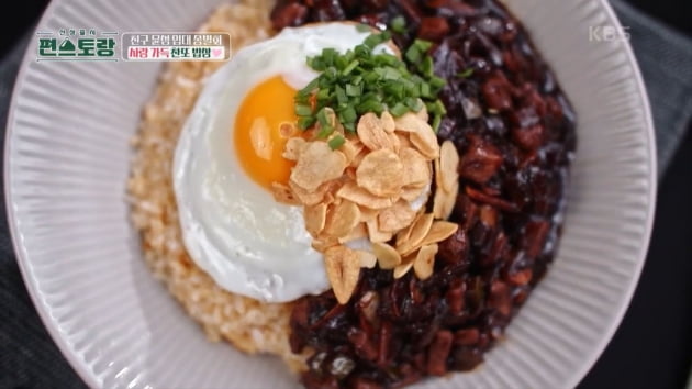 [종합] "여자친구 많이 싸줬는데" 이찬원, '입대' 최윤성 위해 김밥 28줄 마는 우정('편스토랑')