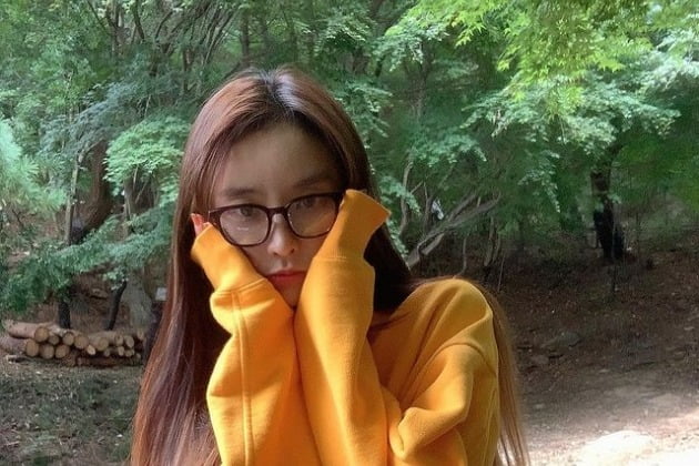 '강타♥' 정유미, 노란 맨투맨 입고 병아리 됐네…민낯도 청순[TEN★]