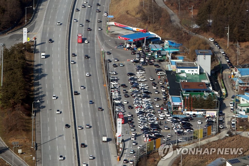 이번 추석 고속도로 통행량 18% 증가…휴게소 매출 72% 급증