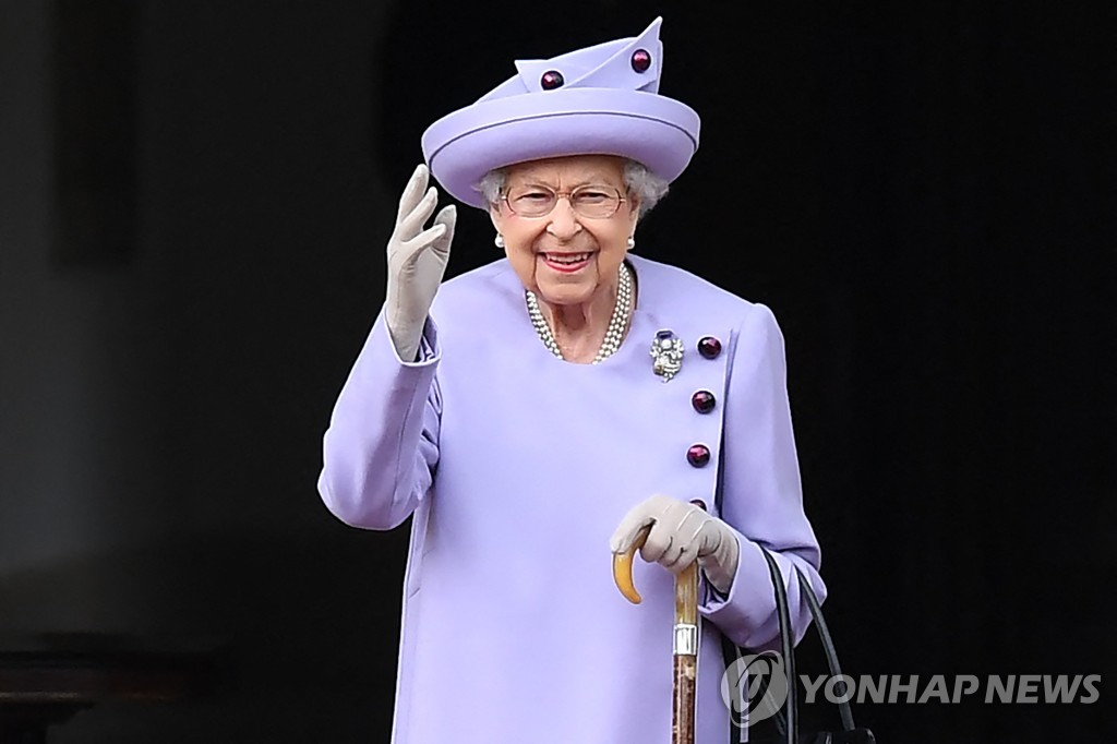 영국 여왕 건강 우려에 긴박…찰스 왕세자 등 속속 이동중(종합)