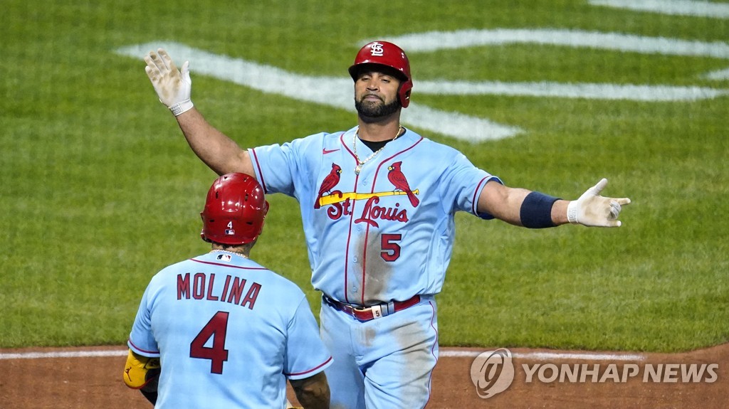 푸홀스, MLB 개인 통산 696홈런…로드리게스와 공동 4위