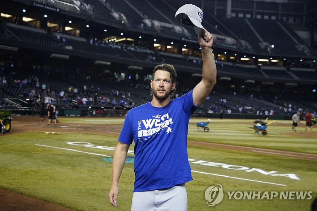 커쇼 앞세운 다저스, MLB서 가장 먼저 지구 우승 확정