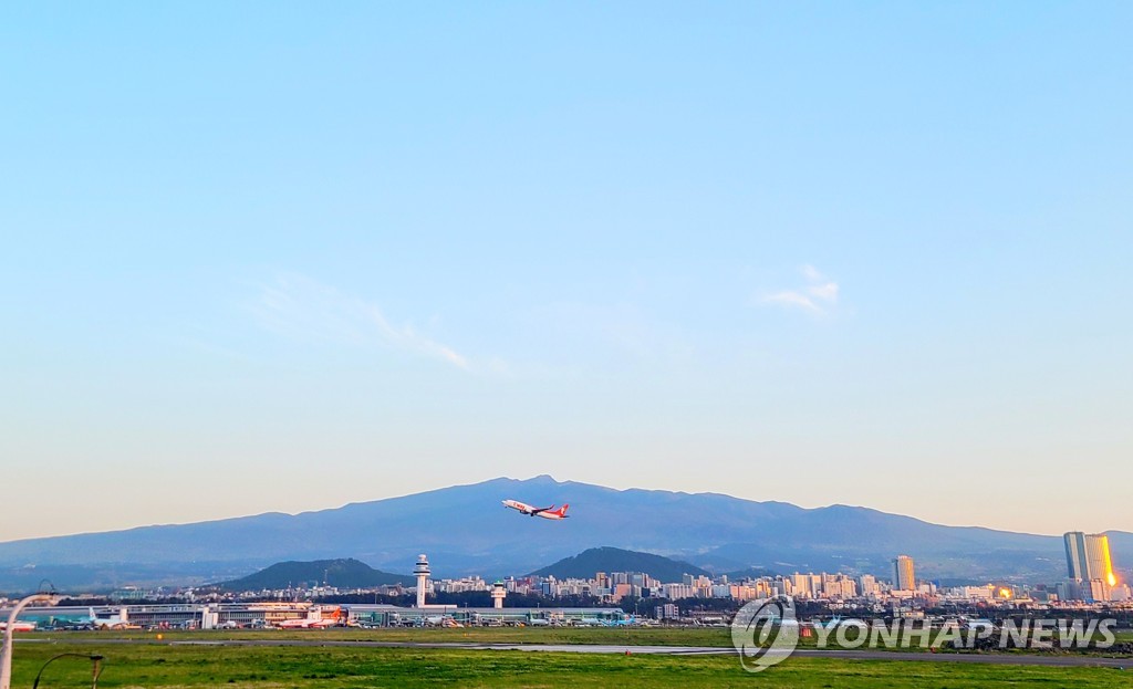 [제주공항 사람들] ①"항공기 보안검색, 모두의 안전 위한 작은 불편"