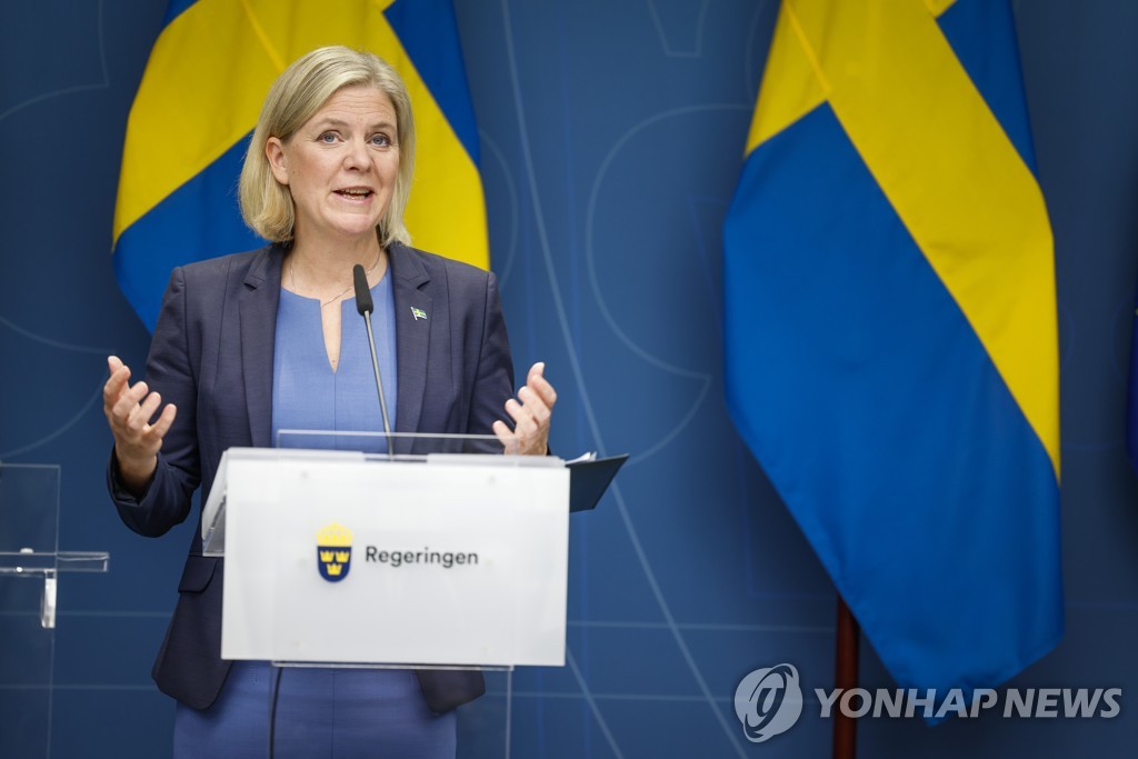 스웨덴 총리, 야당 우파연합 승리에 공식 사임
