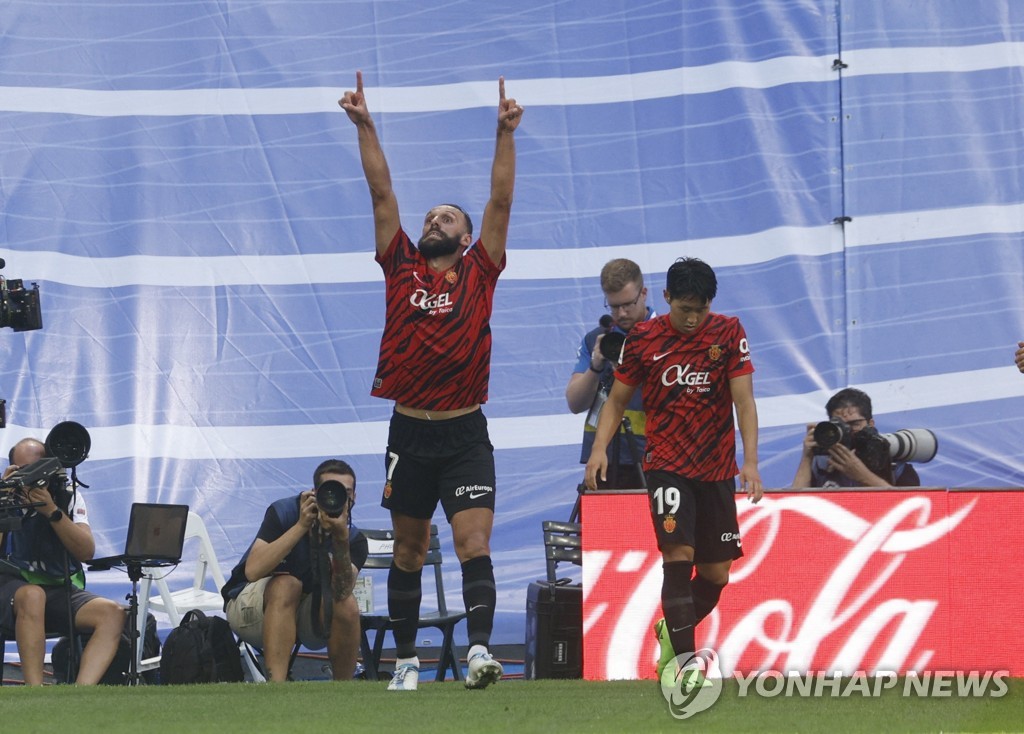 Spanish professional footballer Lee Kang-in records an assist against Real Madrid