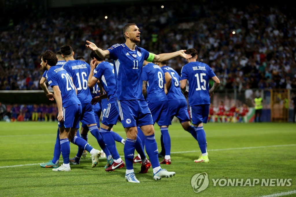 보스니아 축구대표팀, 러시아와 11월 친선전…선수들은 반발