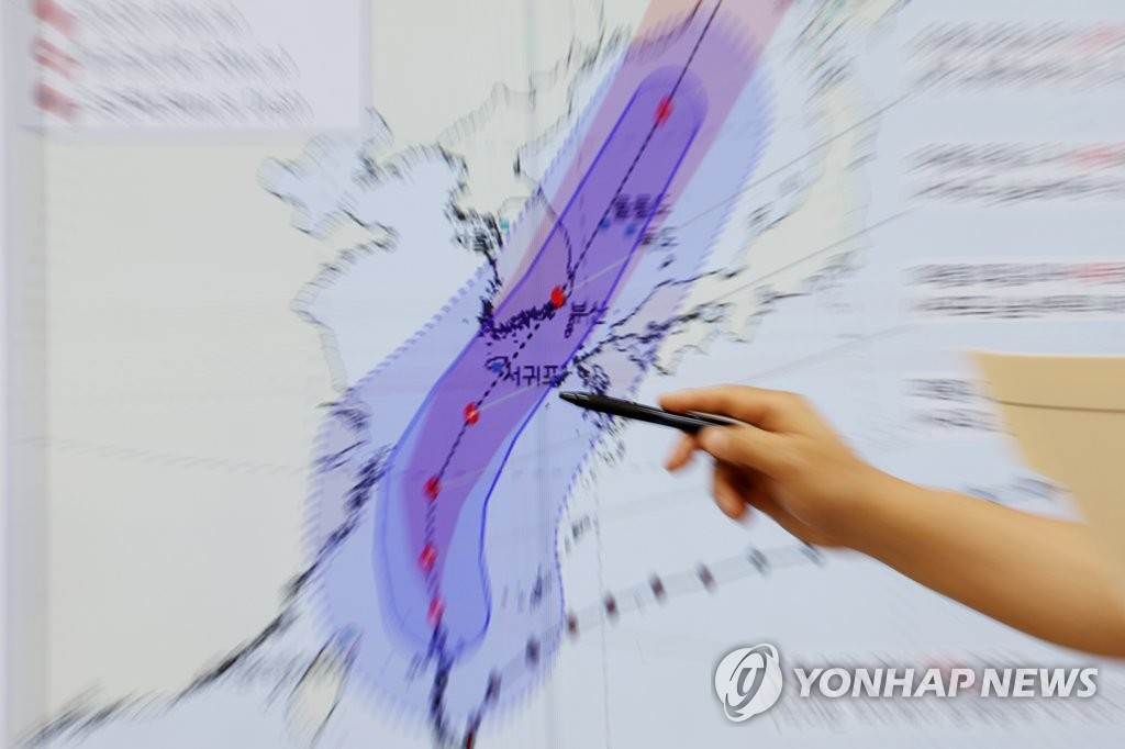 [태풍 힌남노] 전방위 영향 시작됐다… 전국 초긴장 속 피해 확산 우려