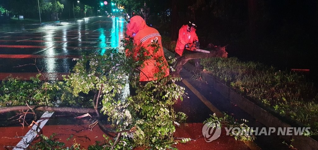 [태풍 힌남노] 충남 학교 35곳 휴업…대전·세종 등하교 시간 조정