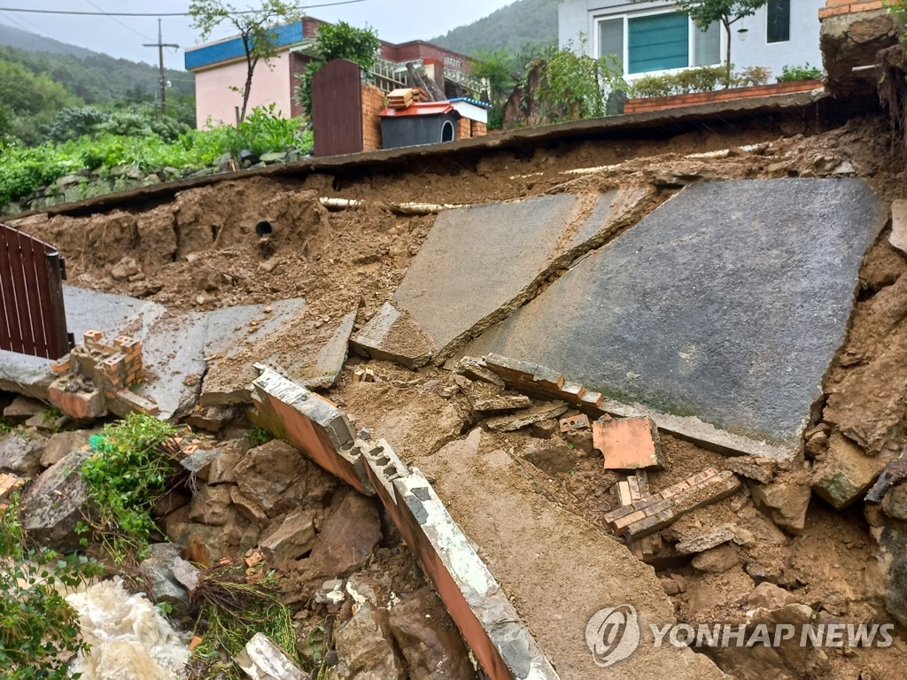 [태풍 힌남노] 울산 폭우·강풍 피해…"우려 만큼 큰피해는 없었다"(종합)