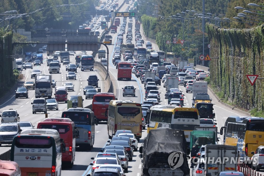 추석 명절 고속도로 쓰레기 불법투기 극성…"대비 필요"