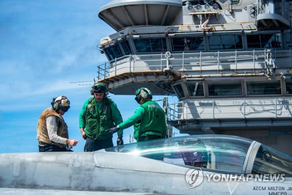 北핵위협 속 美핵항모 23일 입항…핵잠 동해 연합훈련 합류(종합)