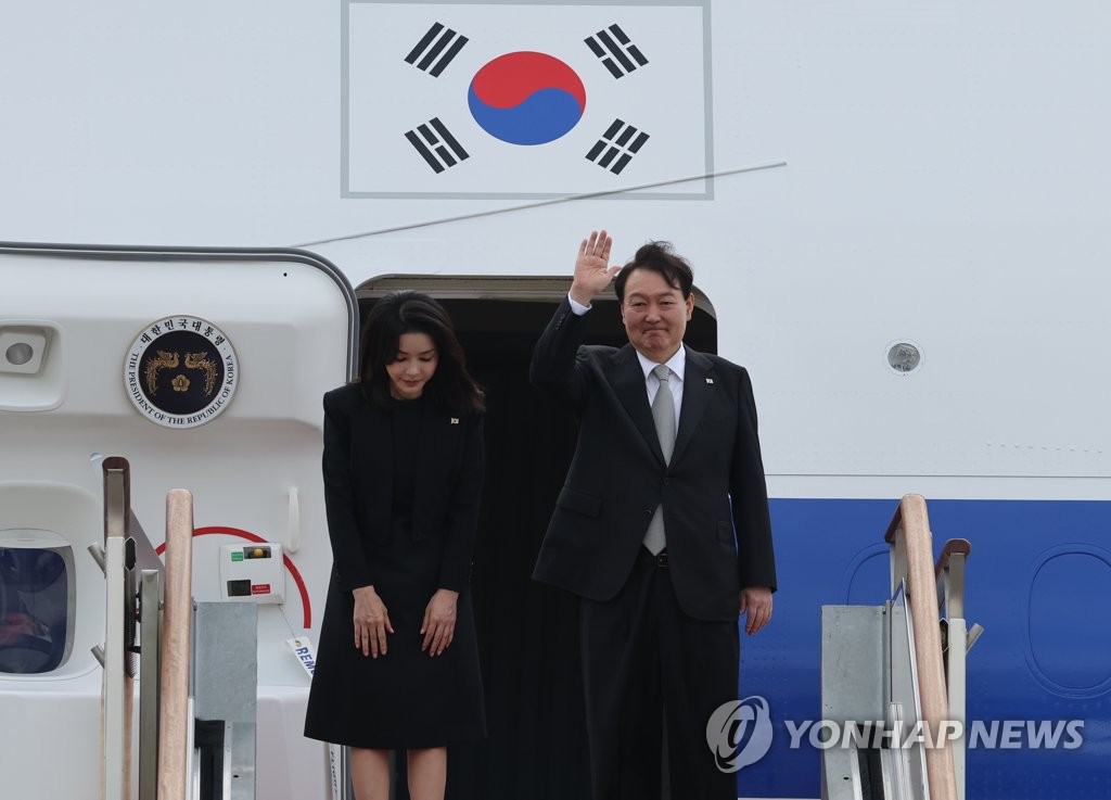 President Jeong Jin-seok, chairman of the vice chairman, is sent back to the couple on their tour